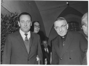 A sinistra Guido Mora, a destra il Patriarca di Venezia Albino Luciani